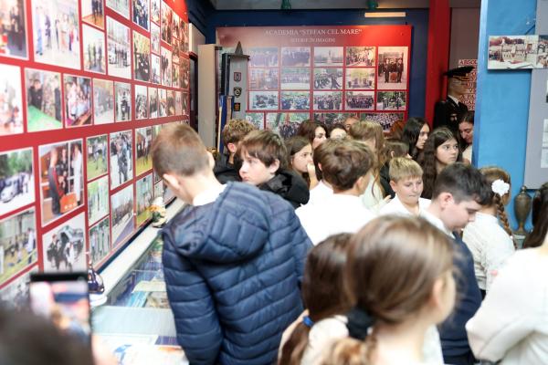 Curajul de a proteja și dorința de a cunoaște – o zi dedicată viitorilor apărători ai legii