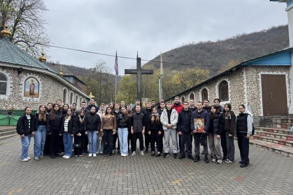 Studenții Academiei, în excursie la Țipova și Saharna