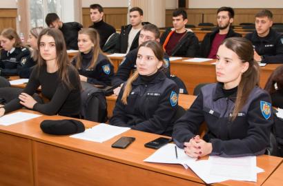 Conferinţa ştiinţifică studenţească „Probleme de drept penal, privind calificarea infracțiunilor contra persoanei” imaginea 3