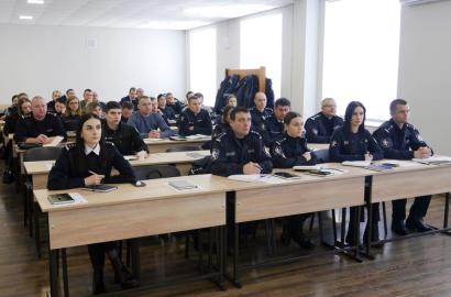 Curs de formare organizat de reprezentanţii Centrului Internaţional ,,La Strada” imaginea 2