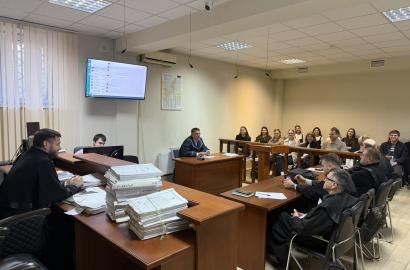 Experiență practică în sistemul judiciar: studenții Academiei au vizitat Judecătoria Chișinău imagine 2