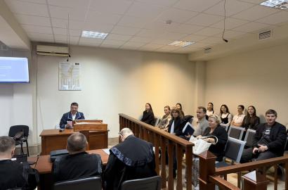 Experiență practică în sistemul judiciar: studenții Academiei au vizitat Judecătoria Chișinău imagine 3