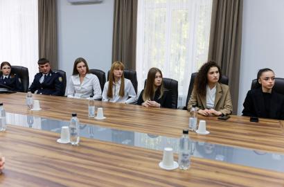 Ambasadorul României în Republica Moldova, în dialog cu studenții Academiei „Ștefan cel Mare” image 3
