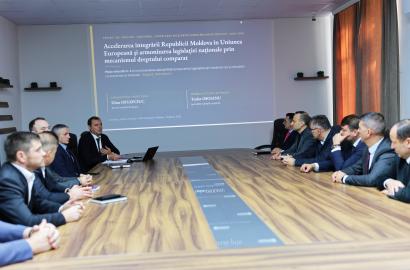 Dreptul comparat, de la cercetare la practică: masă rotundă cu practicienii dreptului imagine 1