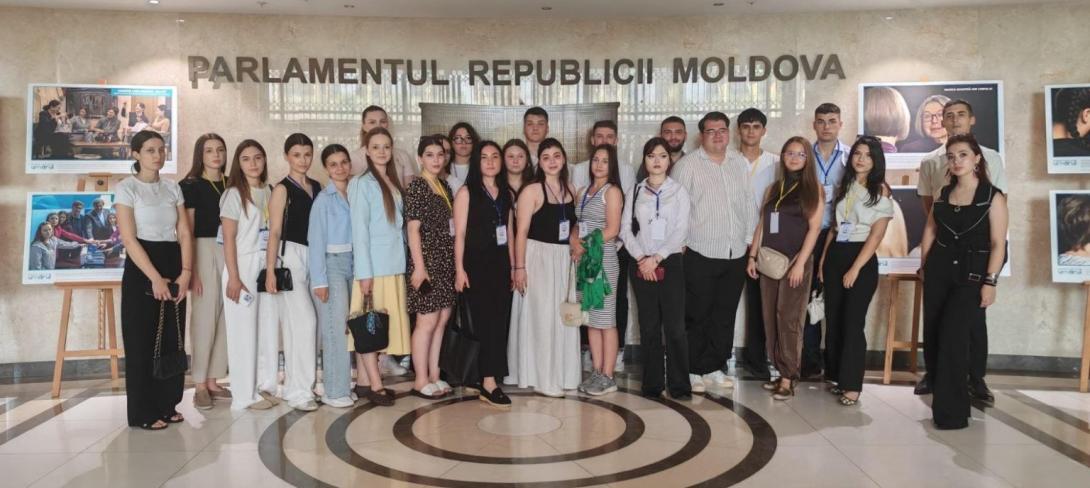 Studenții Academiei „Ștefan cel Mare” au participat la Școala de vară dedicată cetățeniei active și integrării europene